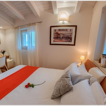 Villa Aquarius - Larihome A08 Vercana Eksteriør billede